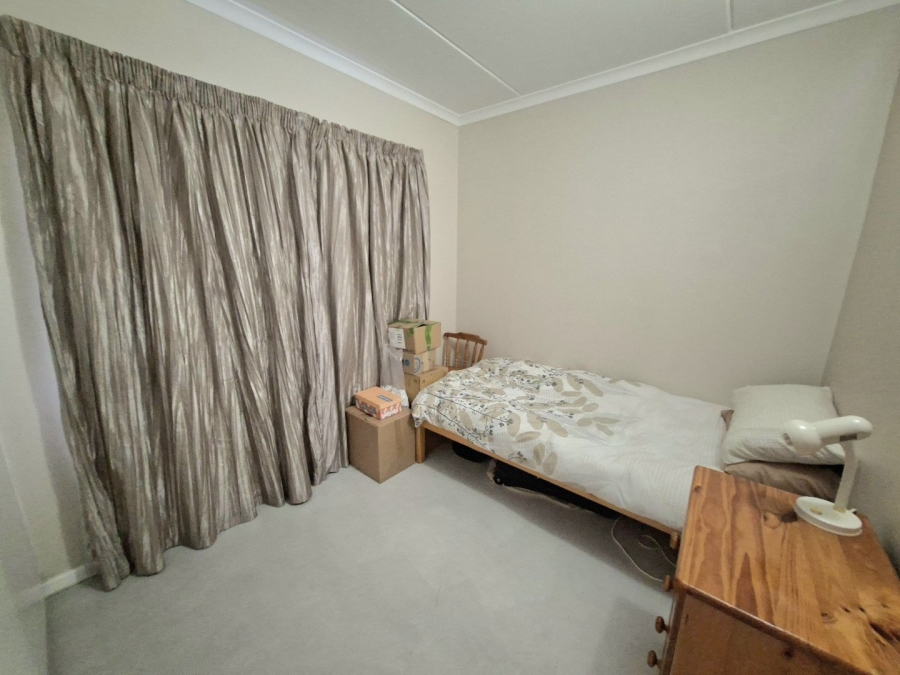 2 Bedroom Property for Sale in Vredekloof East Western Cape